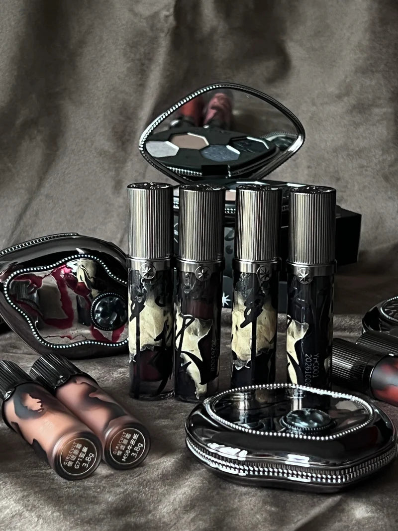 Girlcult Love Talk Series Velvet Lip Glaze – Matte & Shimmer (À prova d’água)