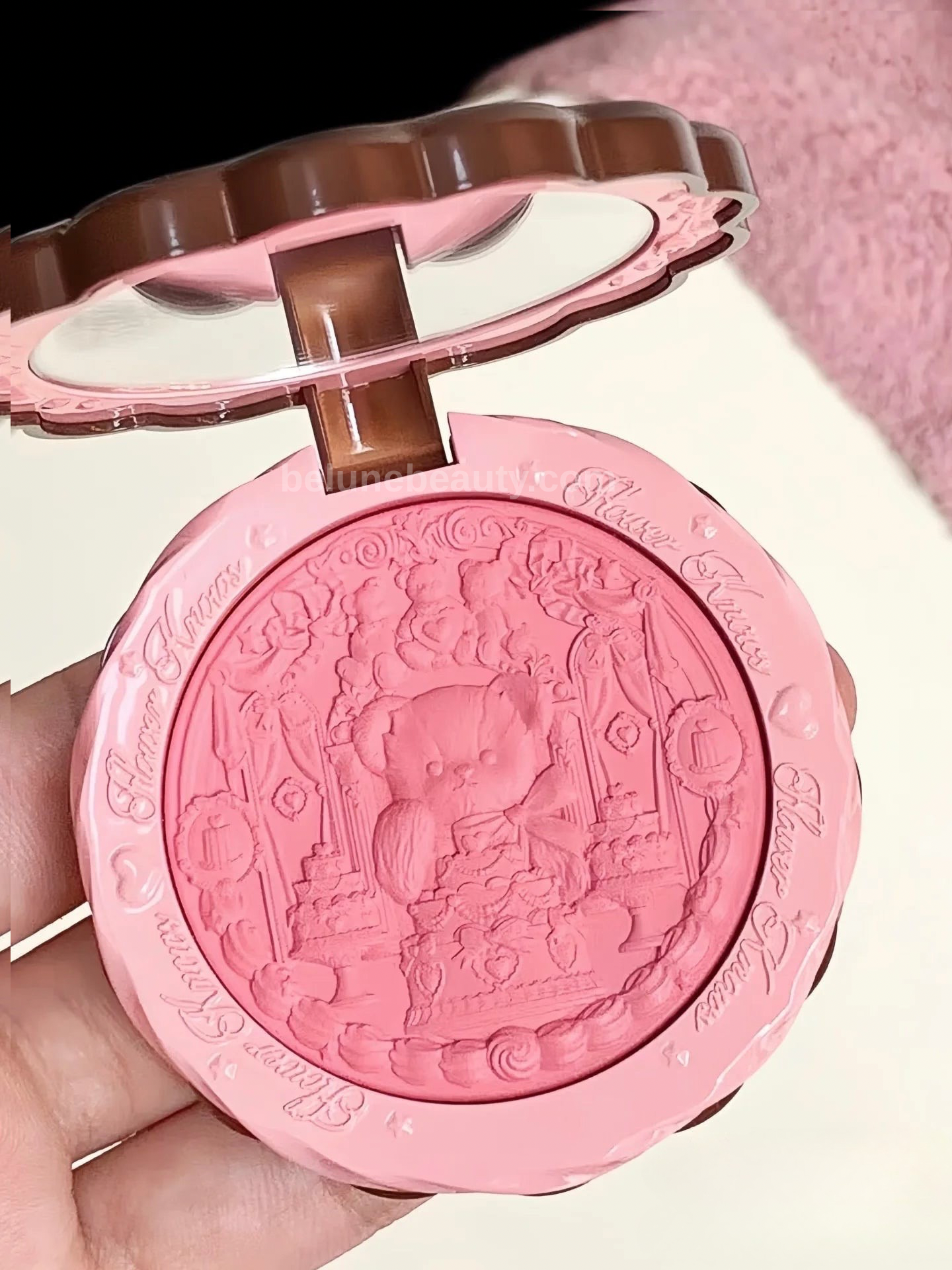 Blush The Sweetie Bear Flower Knows – Acabamento Radiante