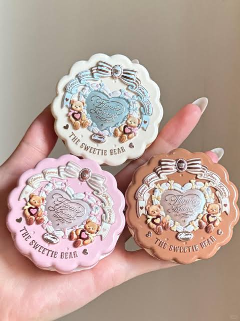 Blush The Sweetie Bear Flower Knows – Acabamento Radiante