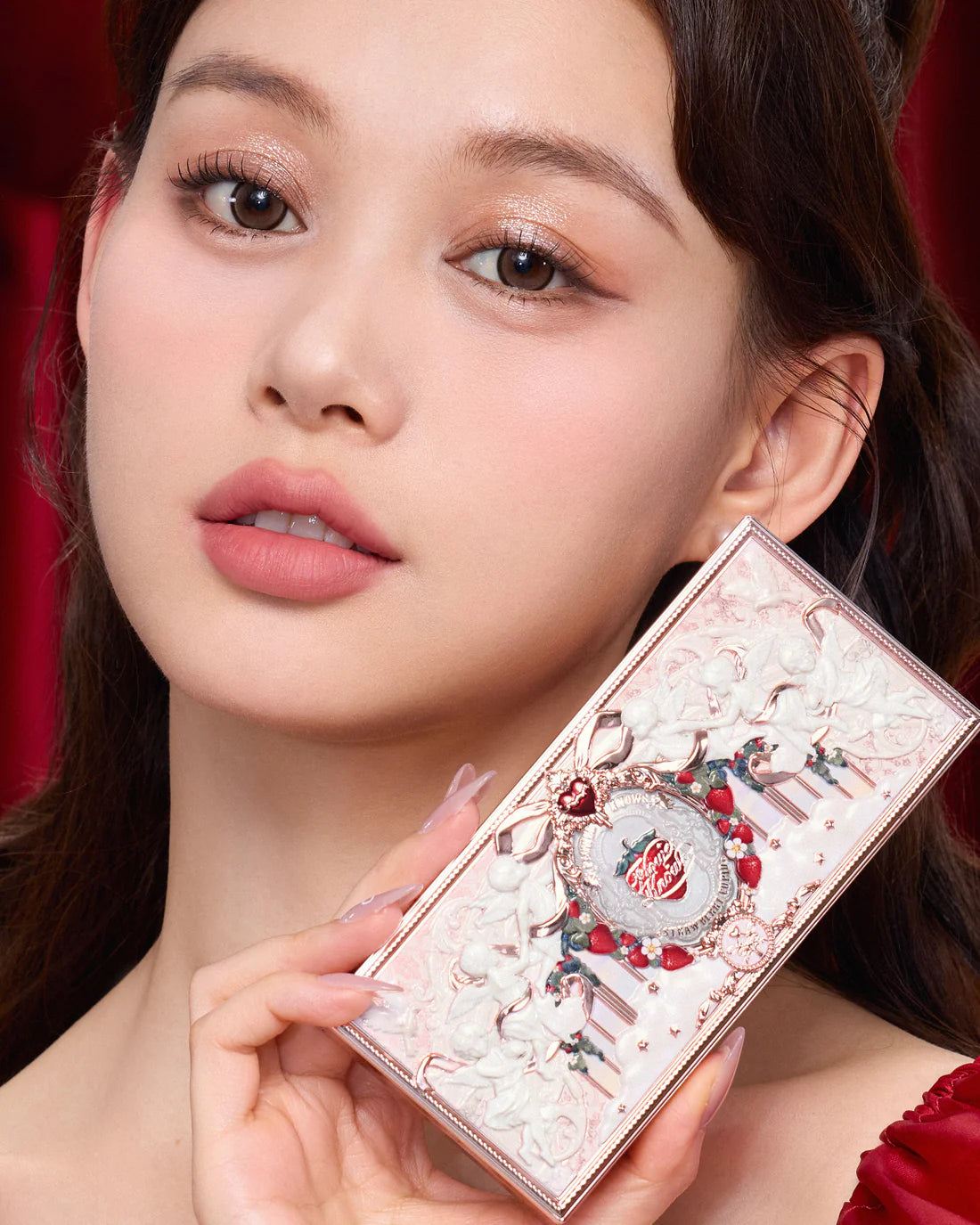 Paleta Strawberry Cupid by Flower Knows – Sombras & Blush com Acabamentos Matte e Shimmer