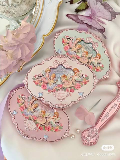 Paleta de Sombras Midsummer Fairytales – Flower Knows