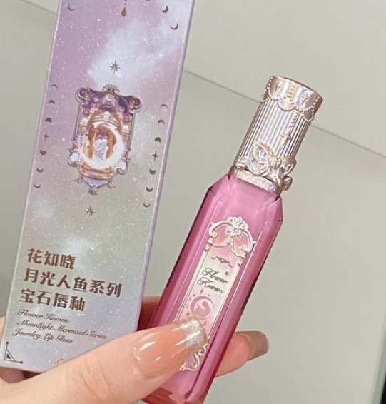 Gloss Labial Moonlight Mermaid Flower Knows – Brilho Espelhado Hidratante com Vitamina E