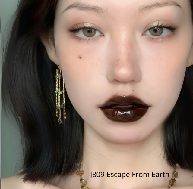 Gloss Gold Rush da Girlcult – Lip Glaze com Brilho Espelhado e Filme Protetor Não Transferível