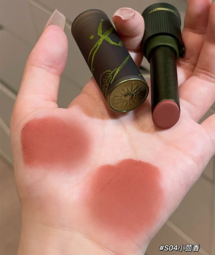 Batom da Girlcult Matte & Glossy - Retorno a Botânica