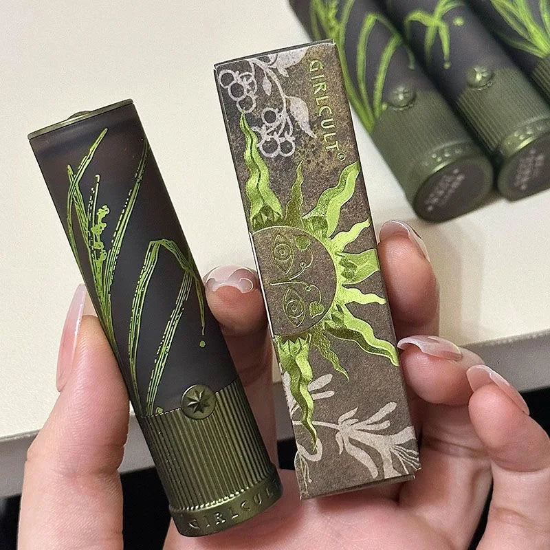 Batom da Girlcult Matte & Glossy - Retorno a Botânica