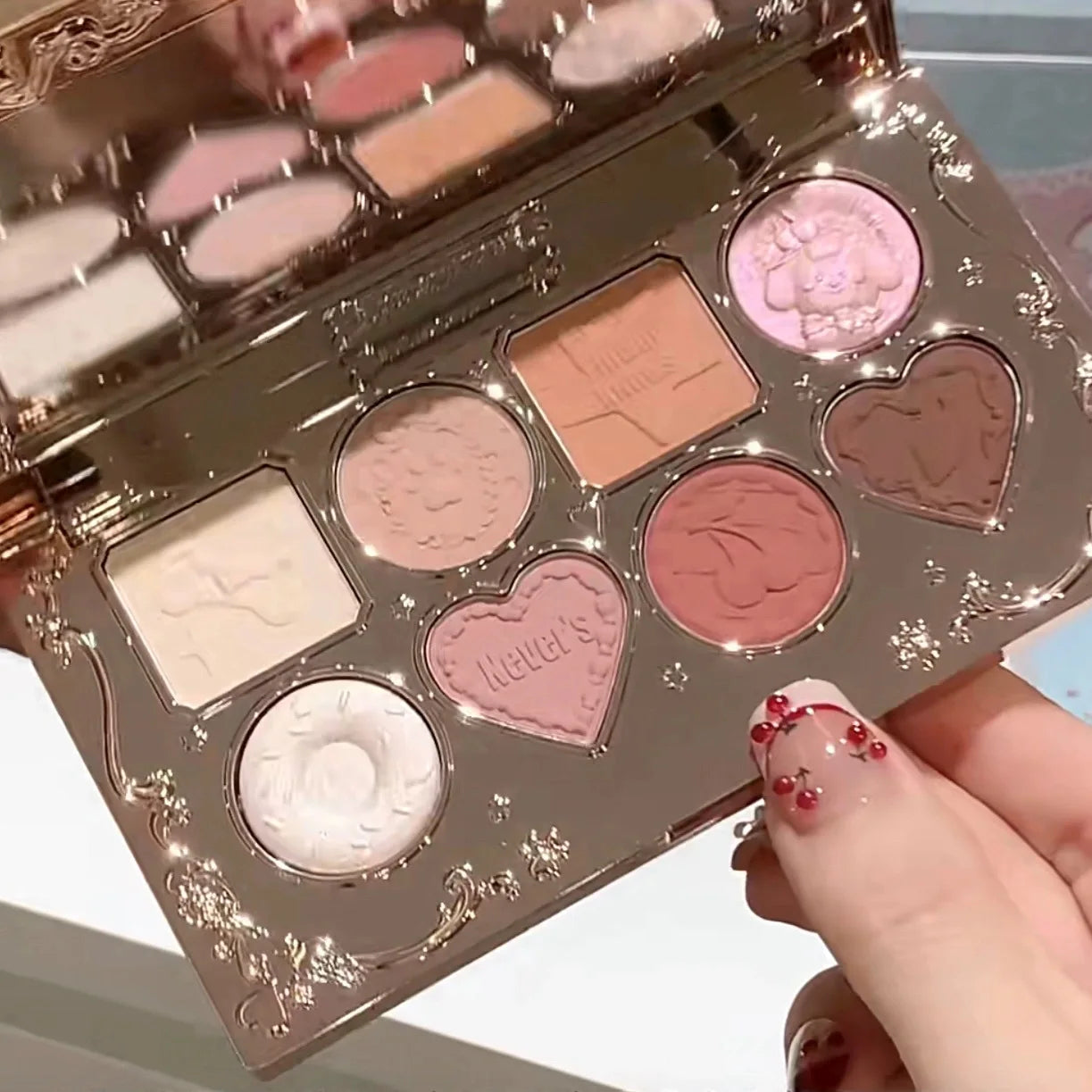 Paleta de Sombras Flower Knows Never’s Shop – 8 Cores Brilhantes