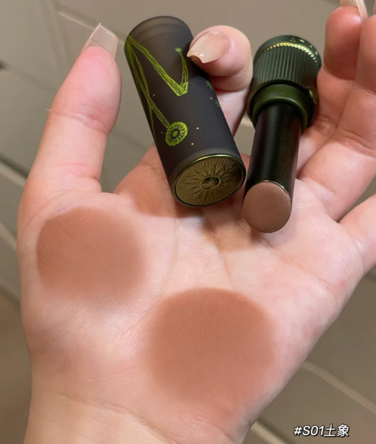 Batom da Girlcult Matte & Glossy - Retorno a Botânica